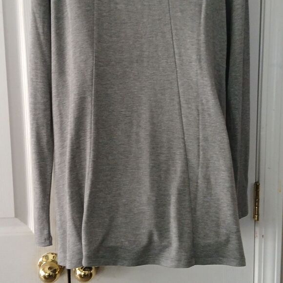 Susan Graver Weekend gray long sleeve pullover partial zipper Sz M NWOT - Picture 6 of 8